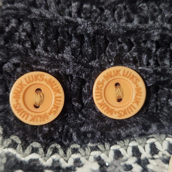 MUK LUKS Size 9-10 BLACK AND WHITE  KNIT BOOTIE SLIPPERS - Picture 8 of 9